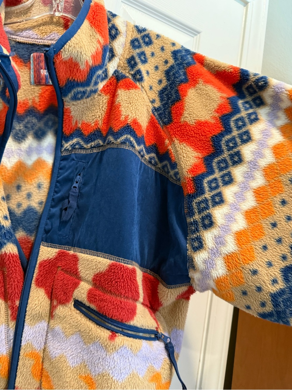 Urban Outfittters Women’s Multicolor Patterned Fleece Jacket - Navy Trim - Picture 3 of 5